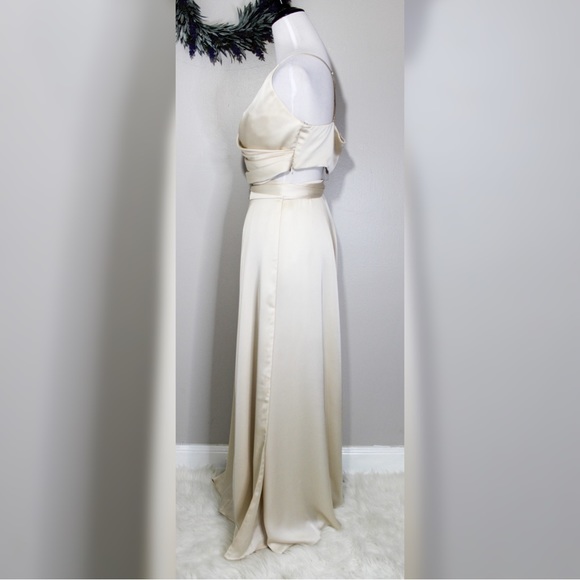 Fame & Partners Two-Piece Gown - Picture 2 of 14